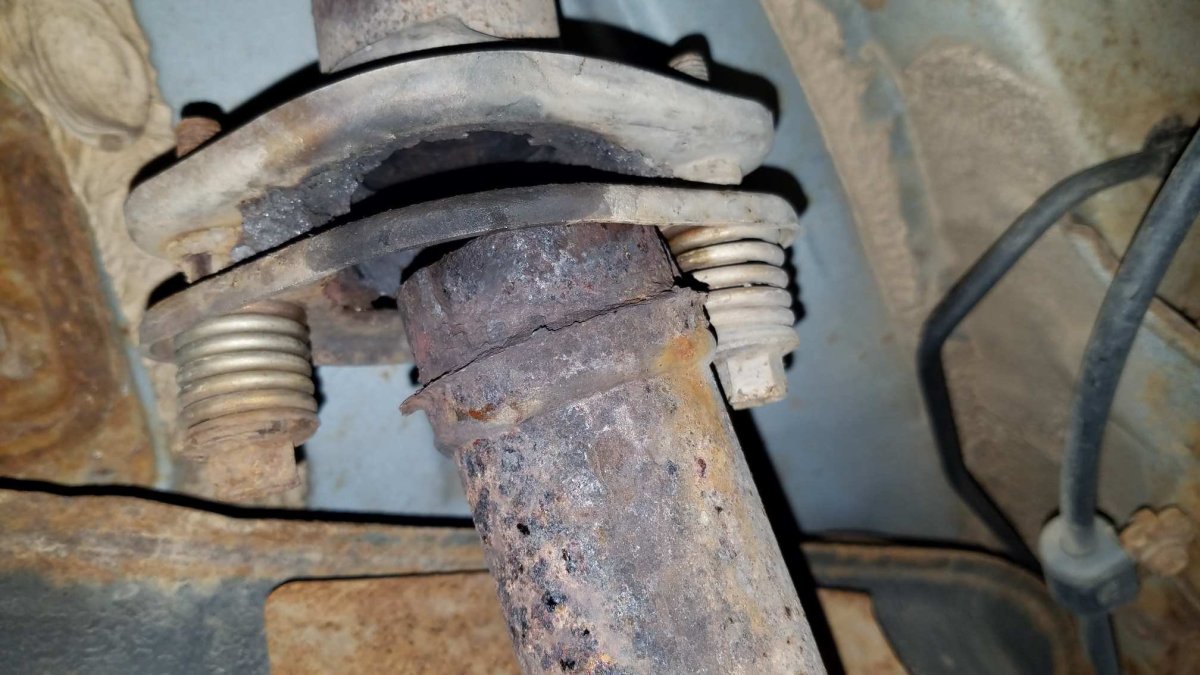 Repairing an Exhaust Leak on a Toyota Corolla – Practical Mechanic