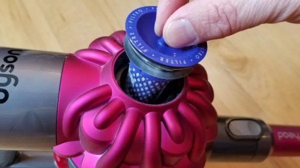 Removal of the pre-filter for the Dyson v6 vacuum