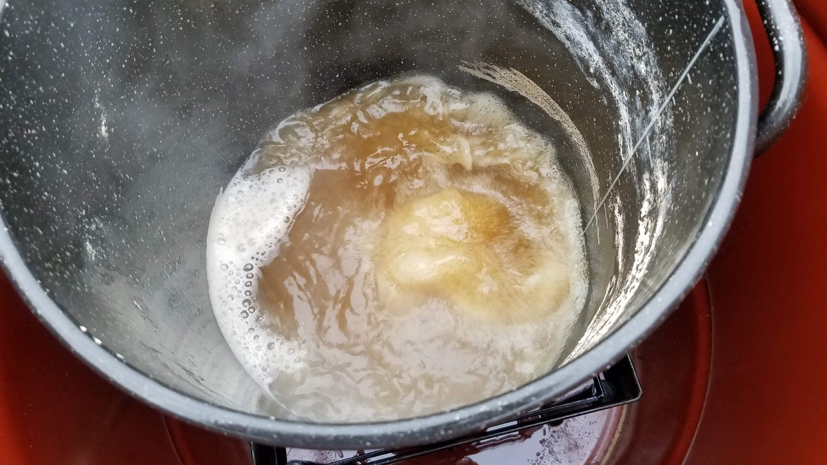 maple-syrup-boiling-nearing-10-to-1