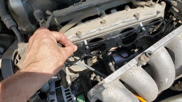 Install exhaust manifold gasket on a Honda Accord
